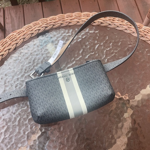Michael Kors Belt bag - Picture 2 of 6